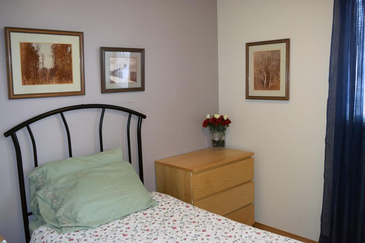 The Dewberry Homestay B&B Edmonton Zewnętrze zdjęcie