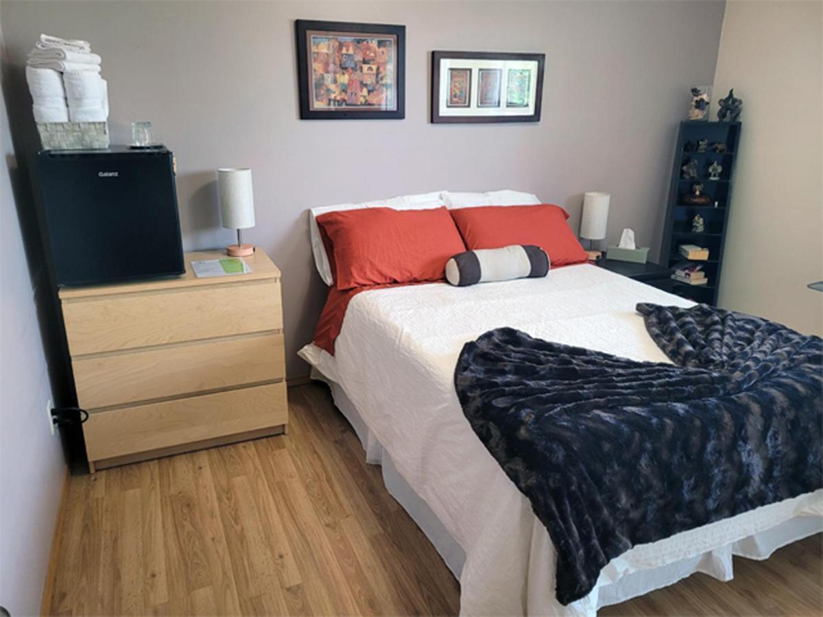 The Dewberry Homestay B&B Edmonton Zewnętrze zdjęcie